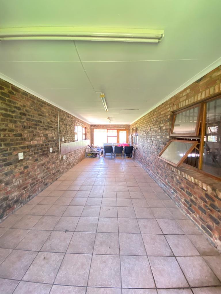 8 Bedroom Property for Sale in Parys Free State